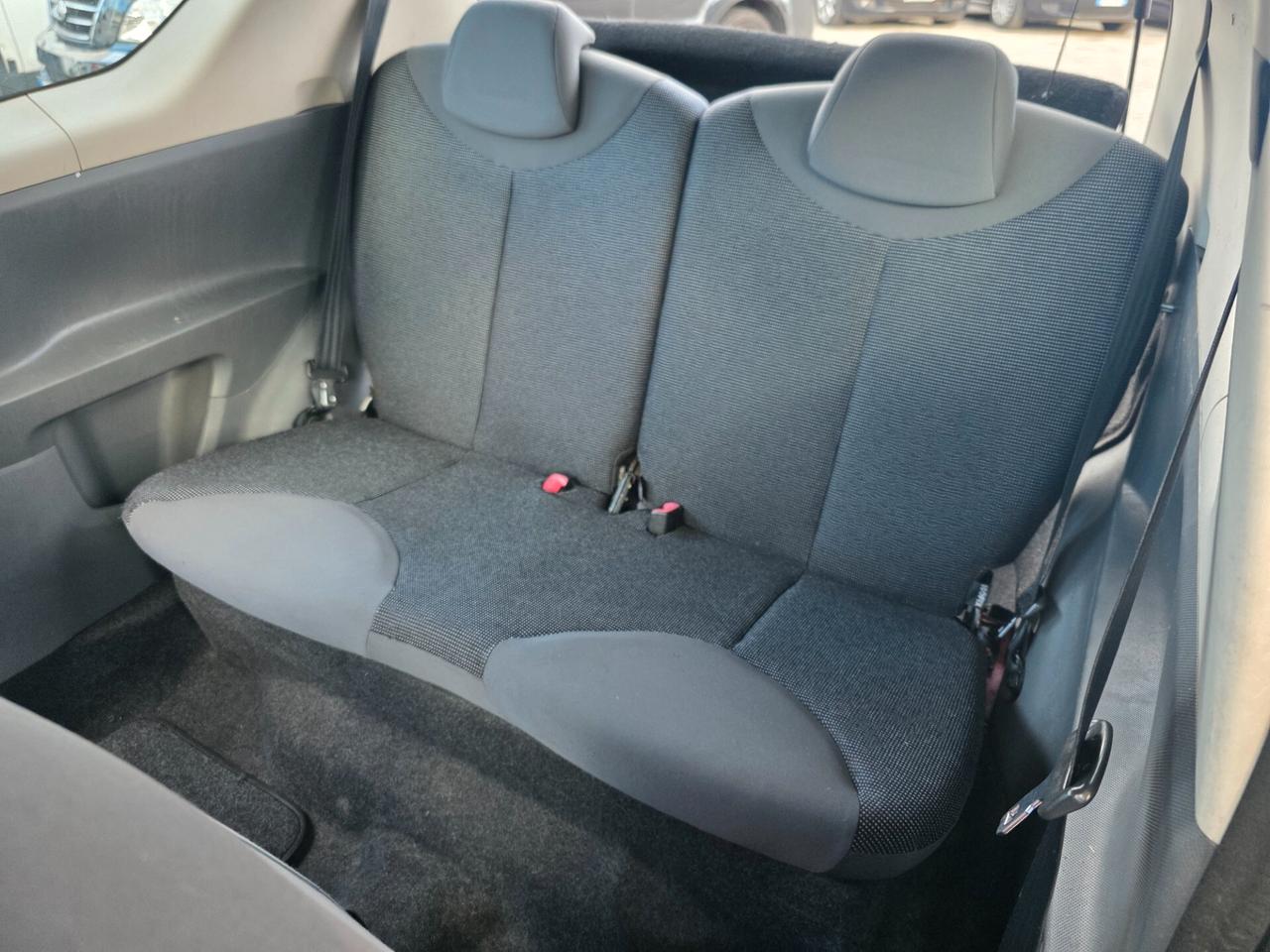 Peugeot 107 1.0 68CV 3p. Sweet Years con 190.000km