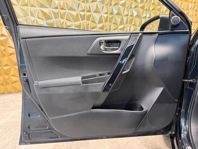 Toyota Auris 1.8 Hybrid Business