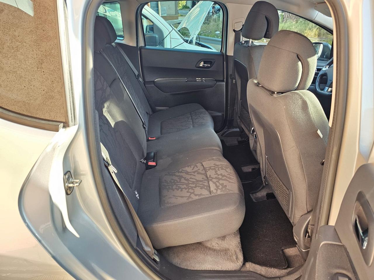Peugeot 3008 1.6 HDi 115CV Active
