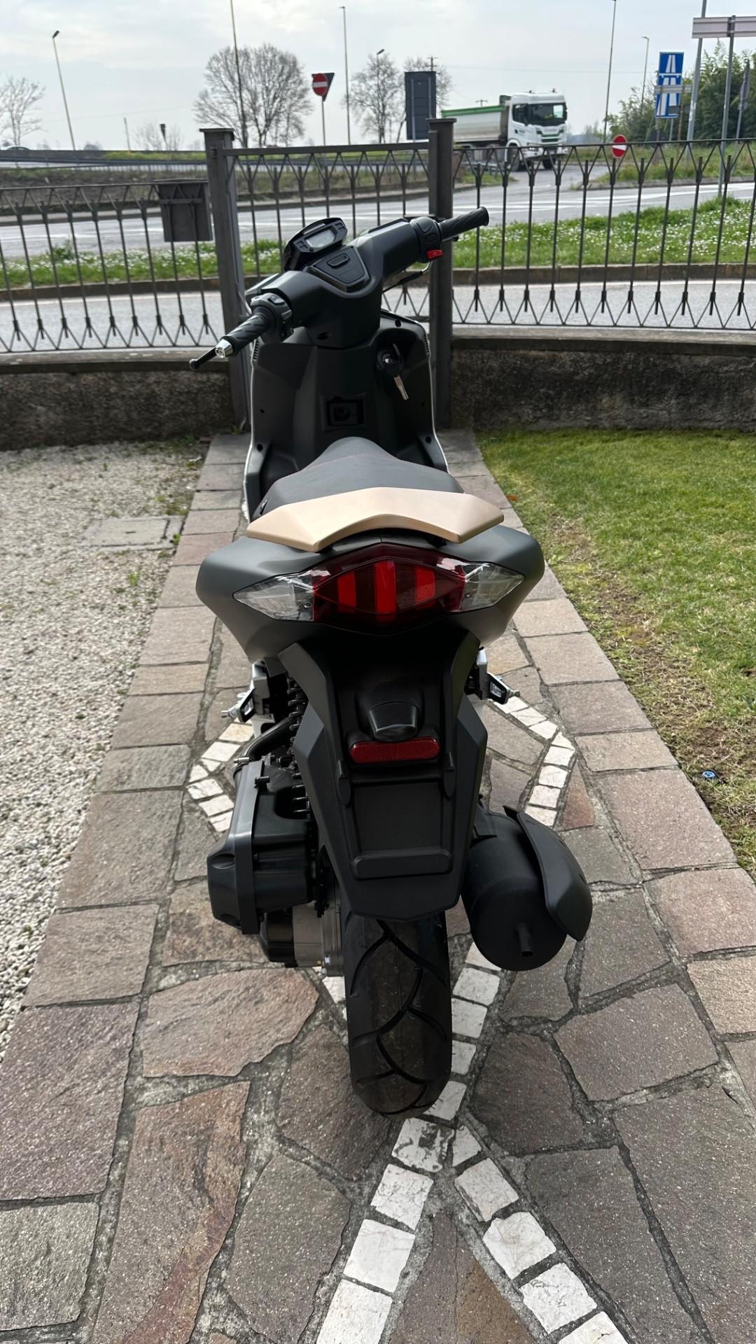 Peugeot Speedfight4 50 4 tempi km 0