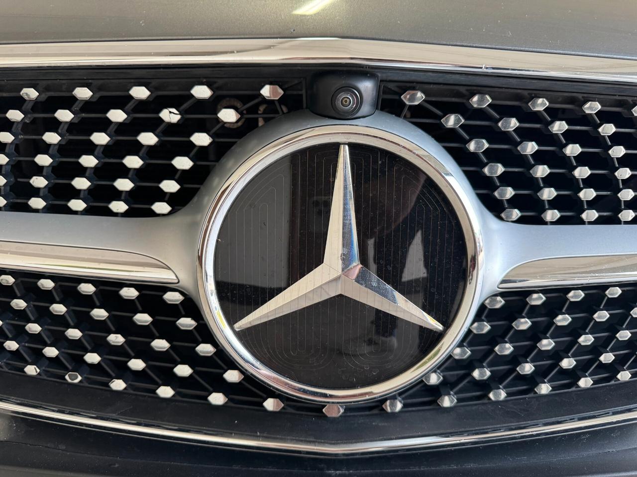 MERCEDES -BENZ E220 4 MATIC COUPè 2019 FULL
