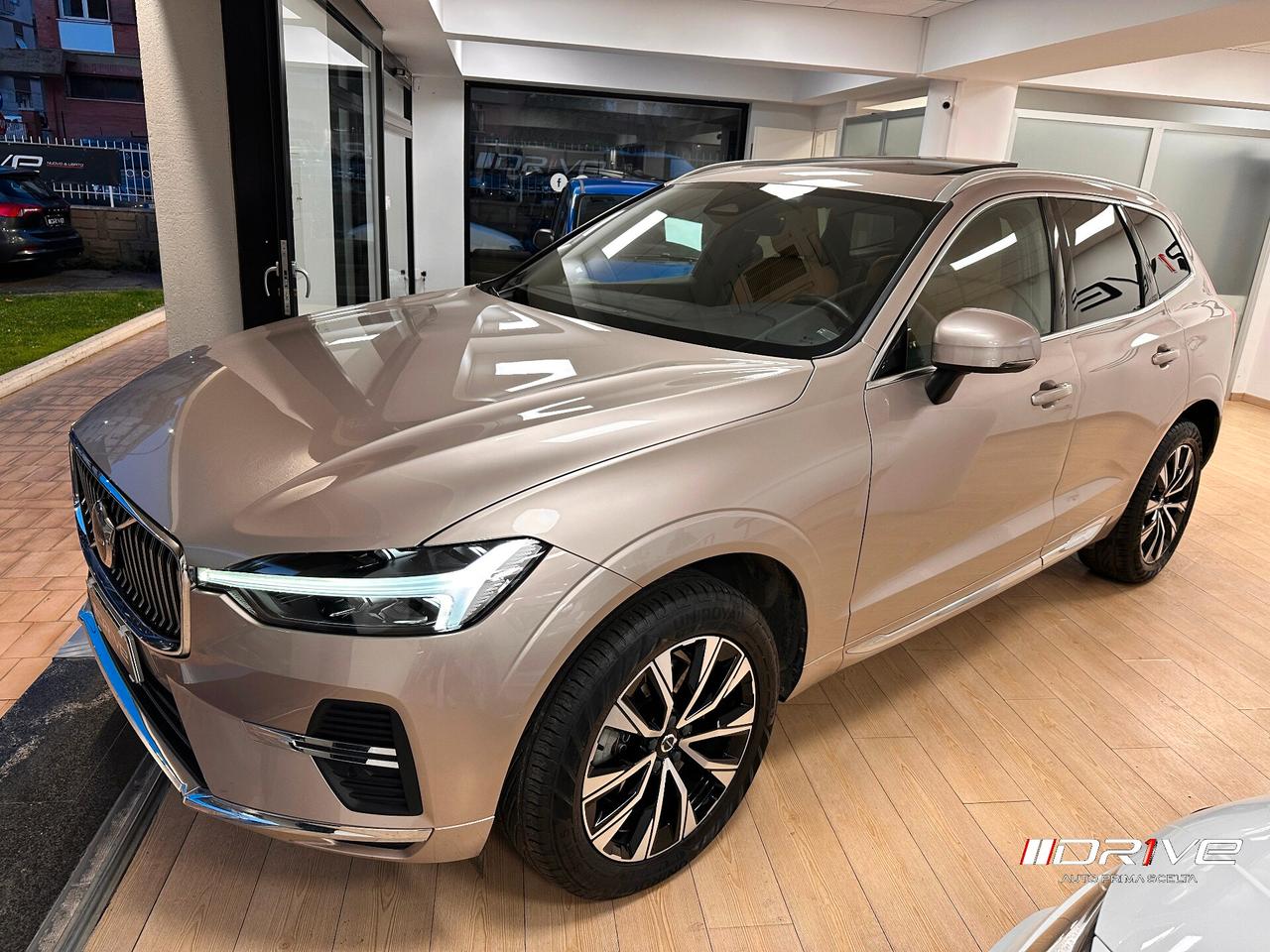 VOLVO XC60 (2017-->) XC60 B4 (d) AWD automatico...