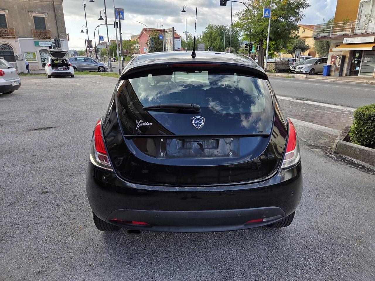 LANCIA YPSILON 1.2BENZINA/GPL 69CV OK NEOPATE-2013