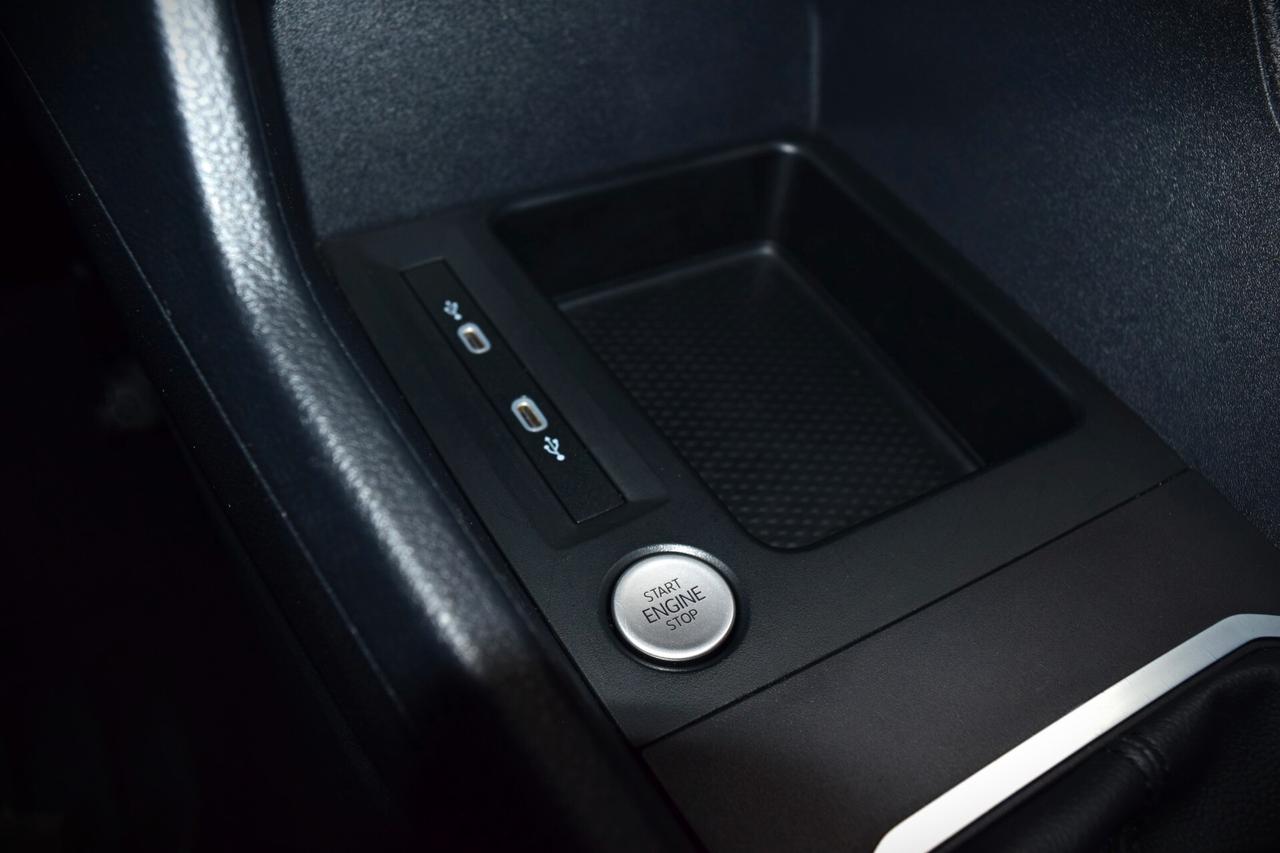 Ford Tourneo Connect 2.0 EcoBlue 122 cv Titanium