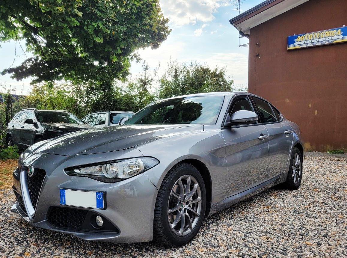 Alfa Romeo Giulia 2.2 Turbodiesel 136 CV AT8 Business