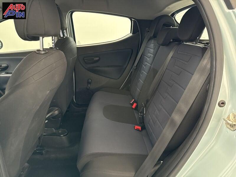 Lancia Ypsilon Ypsilon 1.0 FireFly 5 porte S&S Hybrid Platino