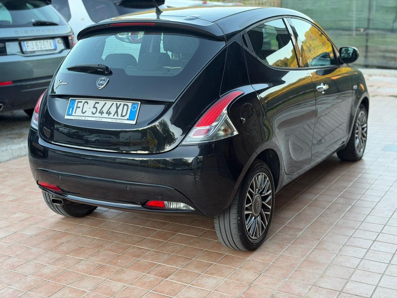 Lancia Ypsilon 1.3 MJT 16V 95 CV 5 porte S&S Silver