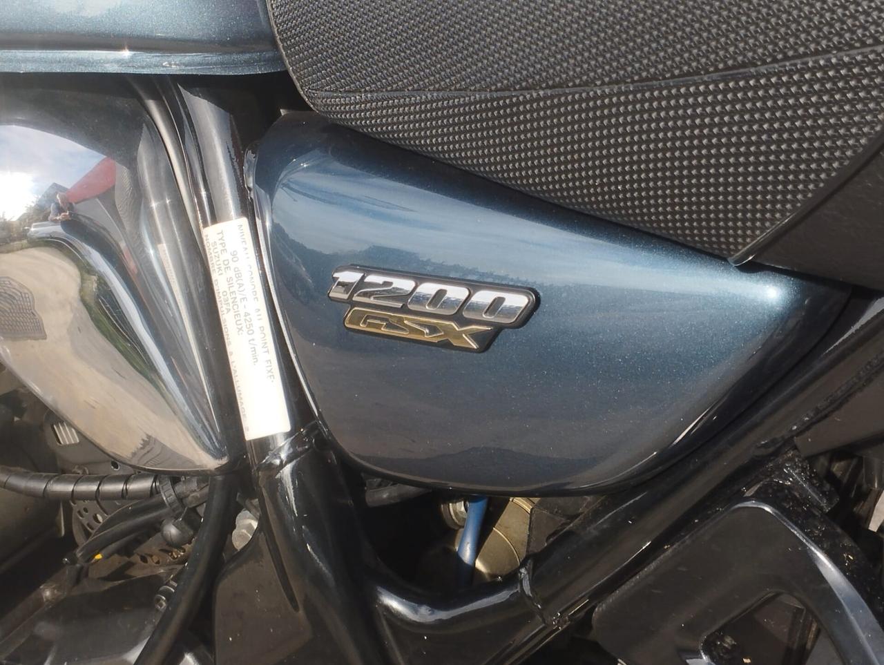 SUZUKI GSX 1200