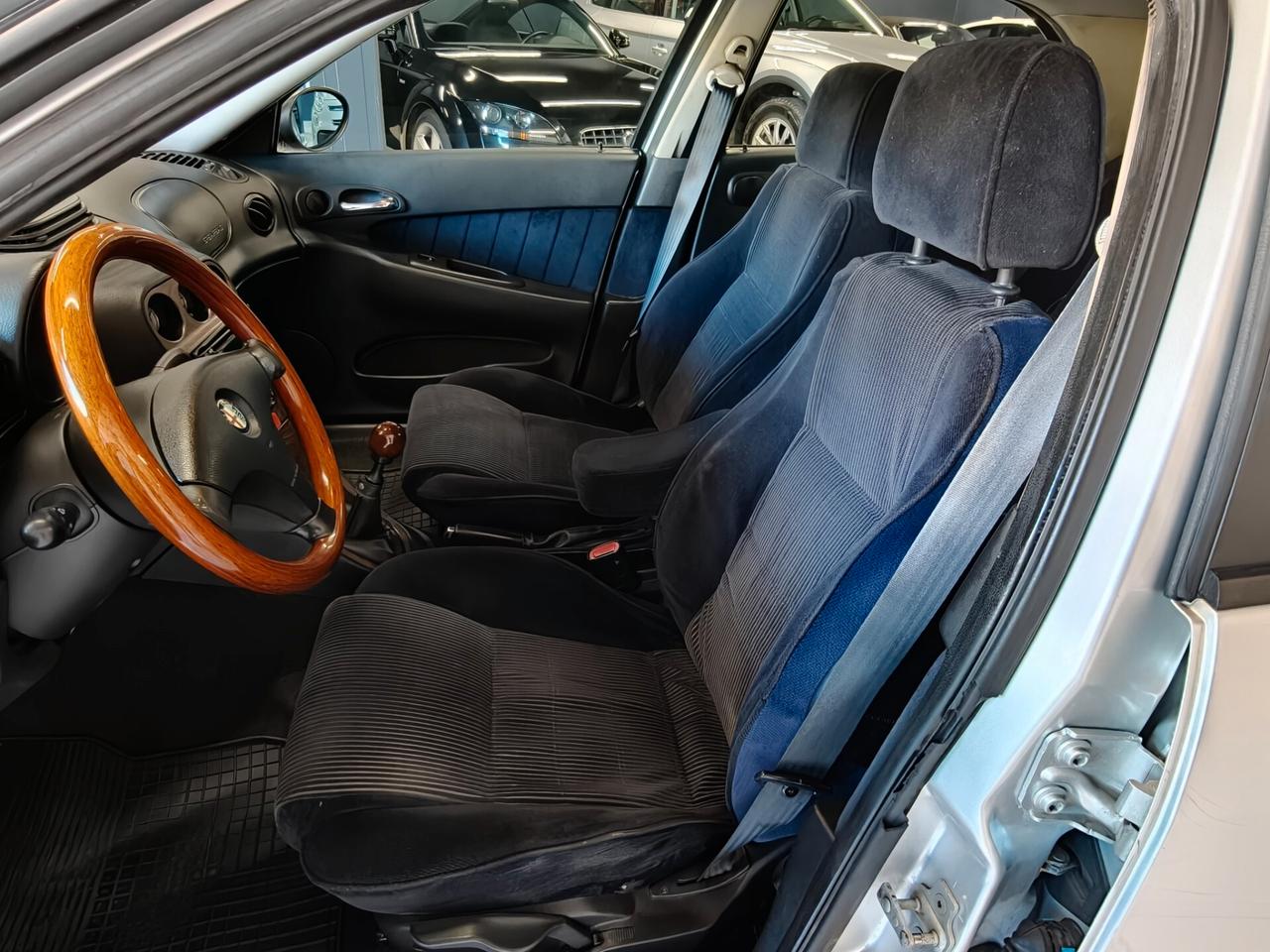 Alfa Romeo 156 1.9 JTD cat Distinctive