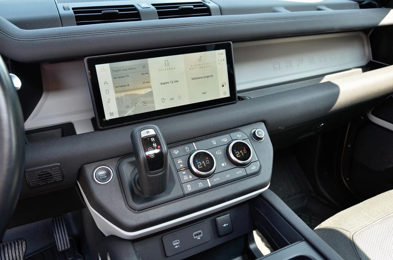 LAND ROVER DEFENDER 2.0d SD4 AWD 240cv 7 POSTI AUTO, GARANZIA UFF LAND ROVER, UFF ITALIANA, SERVICE UFF LAND ROVER, EURO 6D, TETTO, HI-FI MERIDIAN, FARI LED, PERMUTE