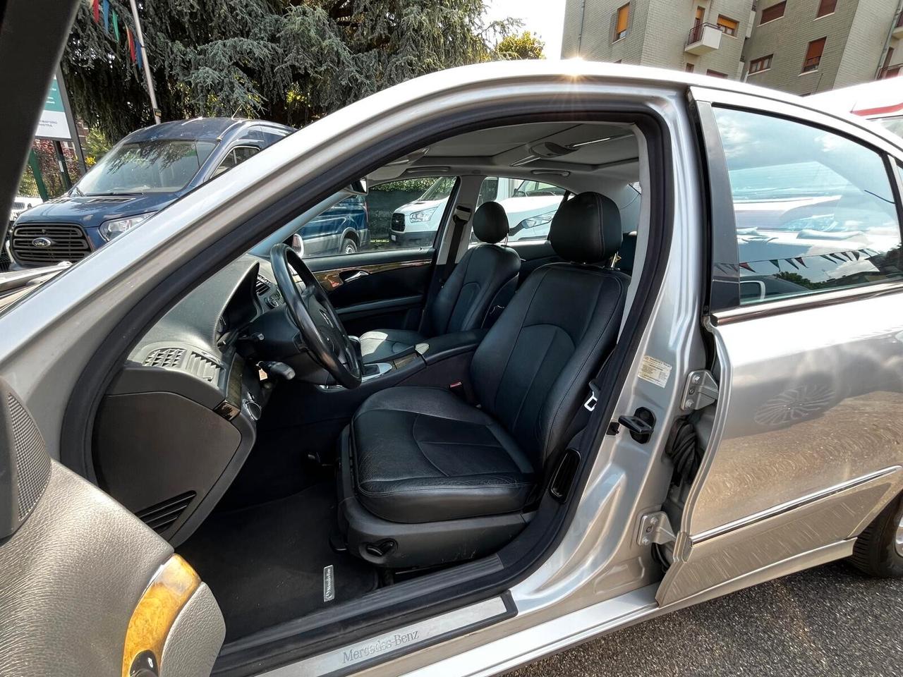 Mercedes-benz E 240 cat Avantgarde benz/GPL - 2002