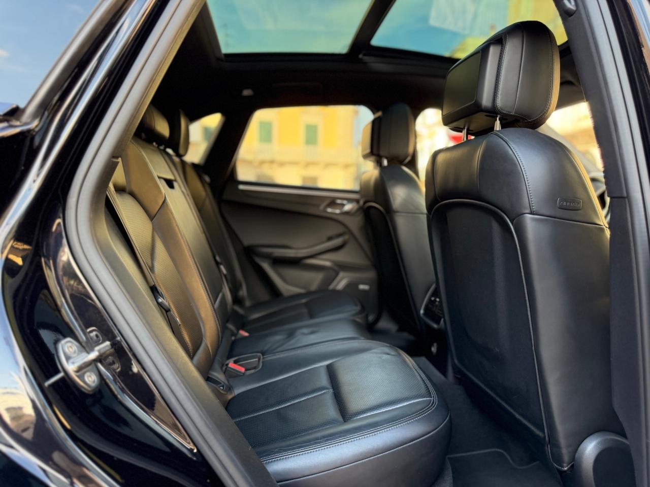 Porsche Macan 2.0 252 Cv PDK TETTO VENTILATI LED FULL