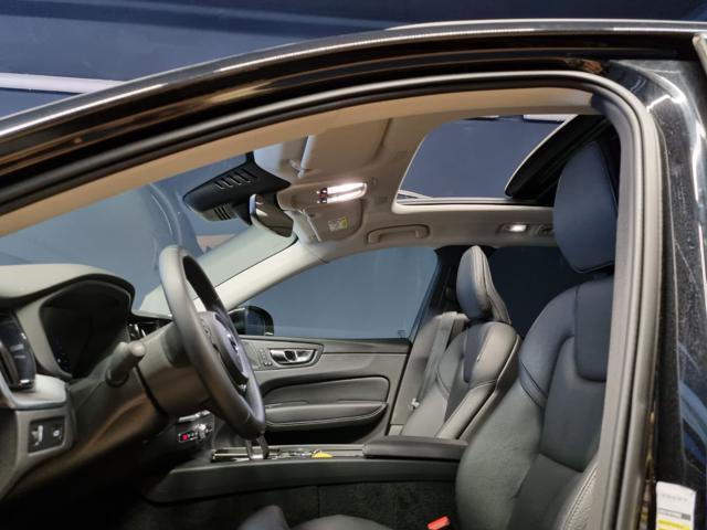 VOLVO XC60 B5 (d) AWD Geartronic Momentum Pro