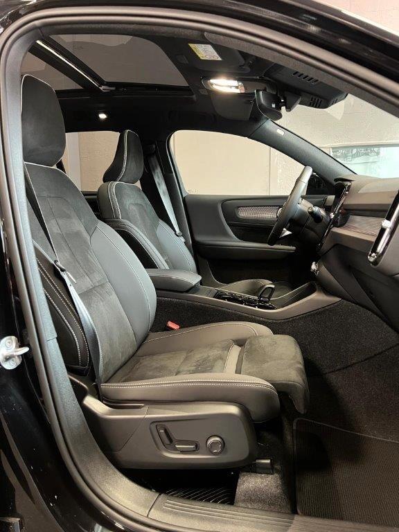 Volvo XC40 2.0 b4 Hybrid Ultra Dark 197cv