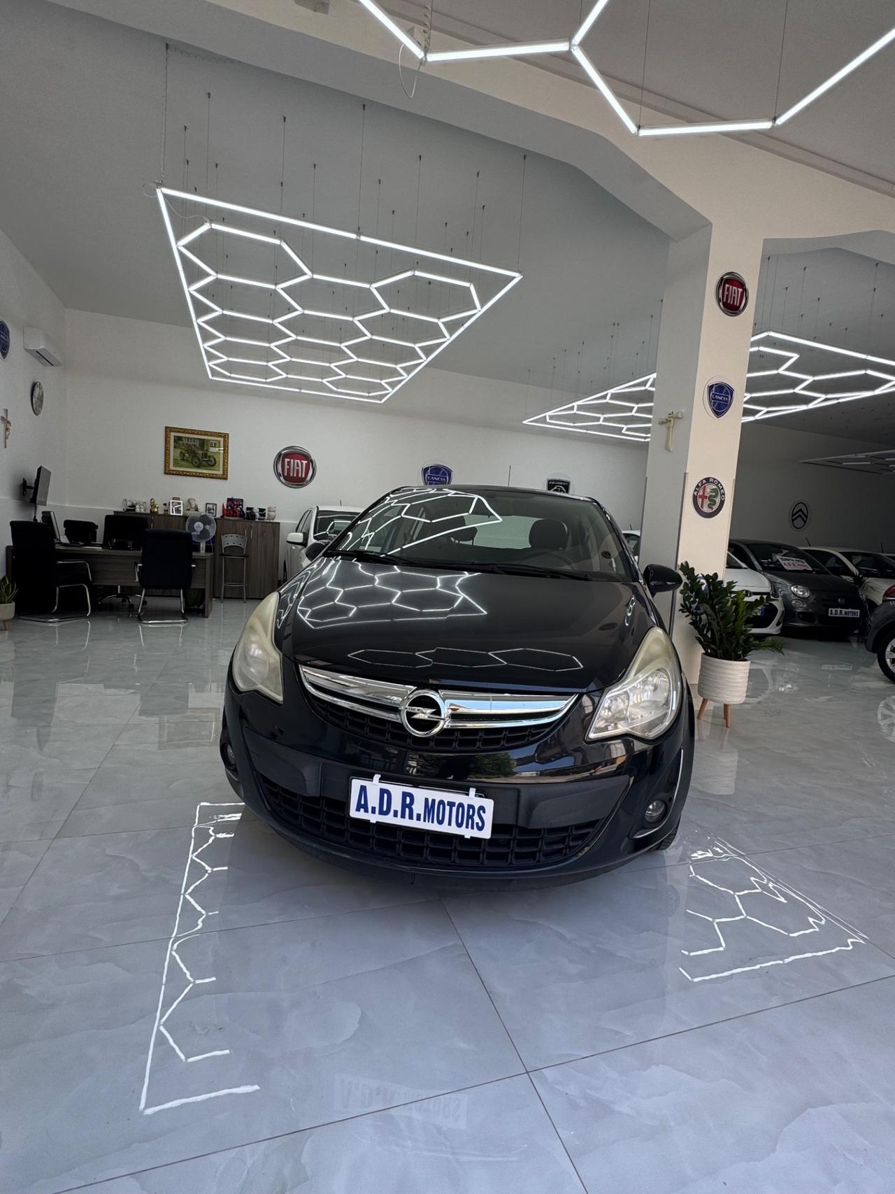 Opel Corsa 1.2 5 porte Sport