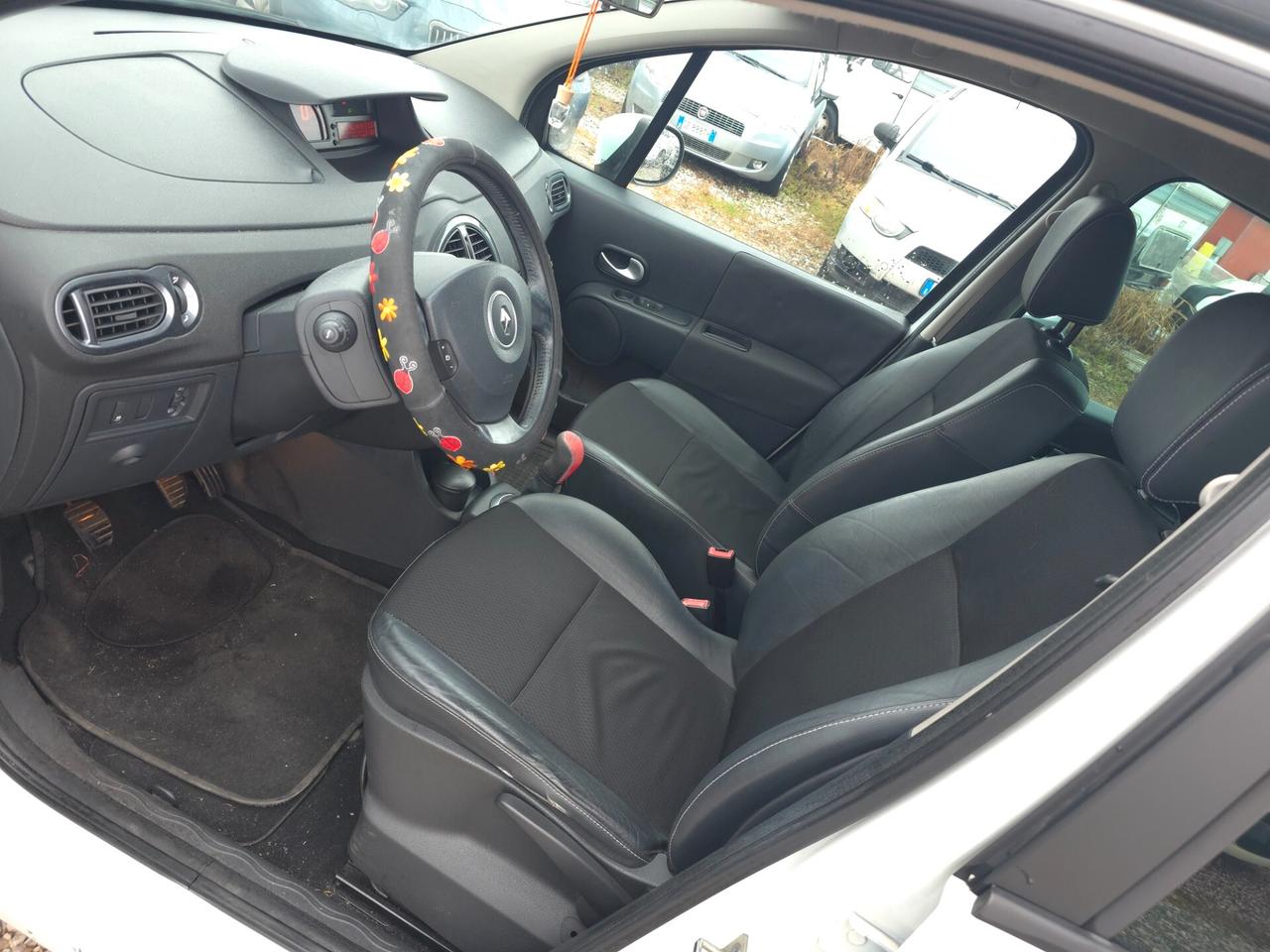 Renault Modus Grand 1.2 16V TCE Night&Day