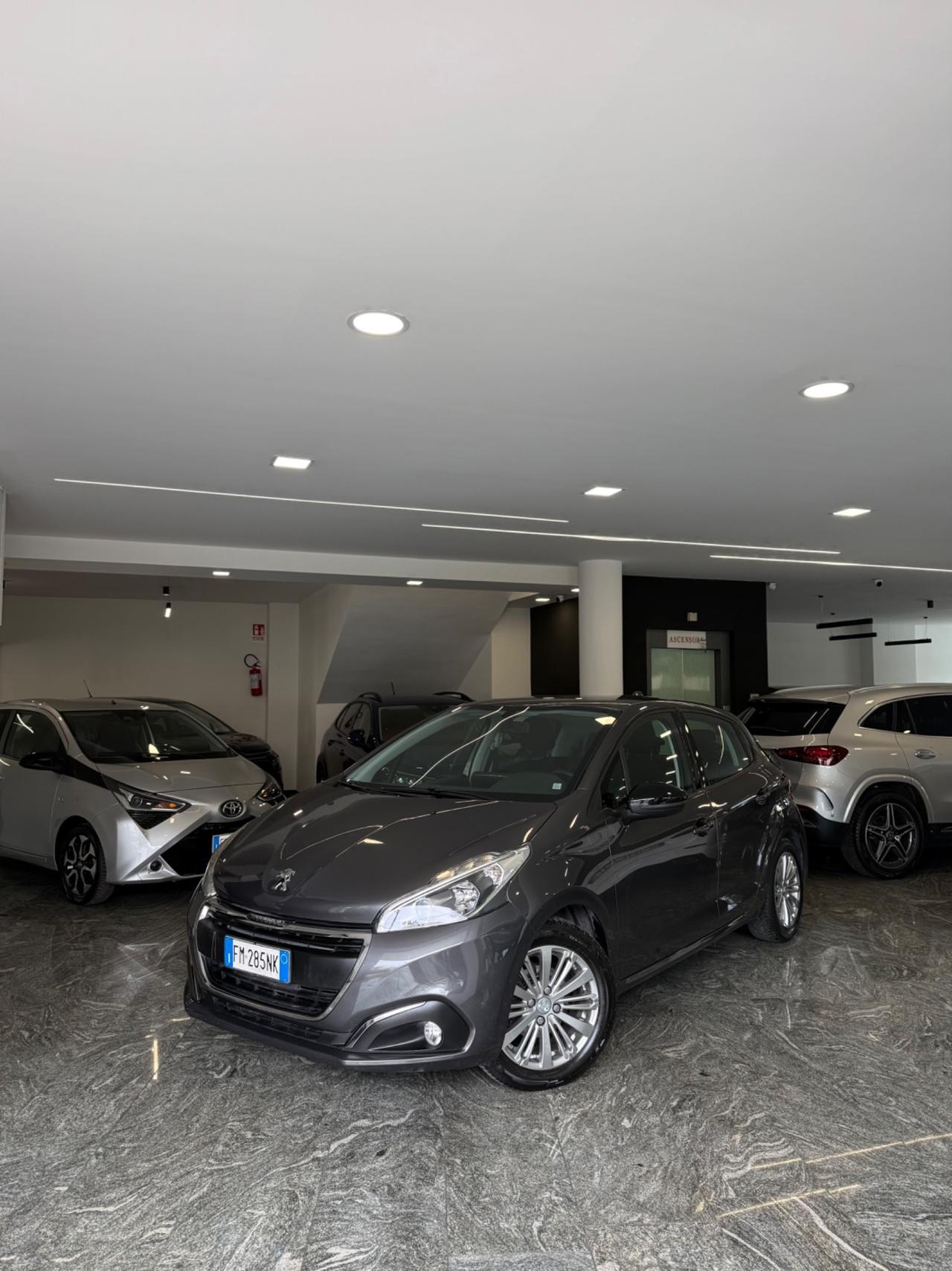 Peugeot 208 PureTech 82 5 porte Allure