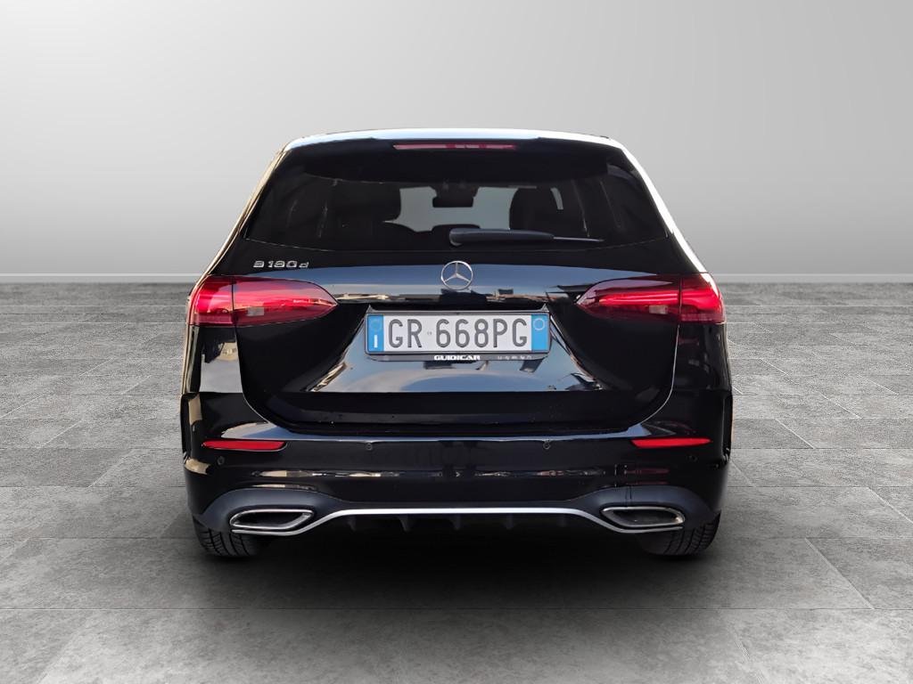 Mercedes-Benz Classe B - W247 2023 - B 180 AMG Line Advanced Plus auto