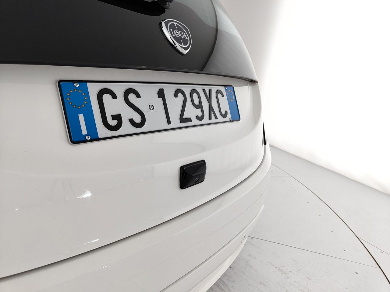 Lancia Ypsilon 1.0 FireFly 5 porte S&S Hybrid Platino