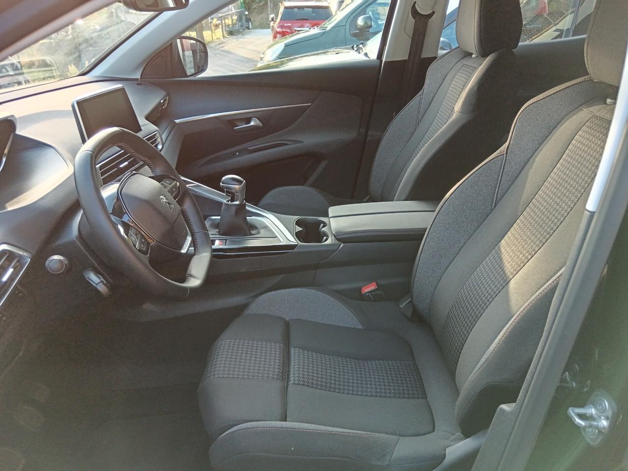 Peugeot 3008 BLUEHDI 130CV BUSINESS PERFETTA