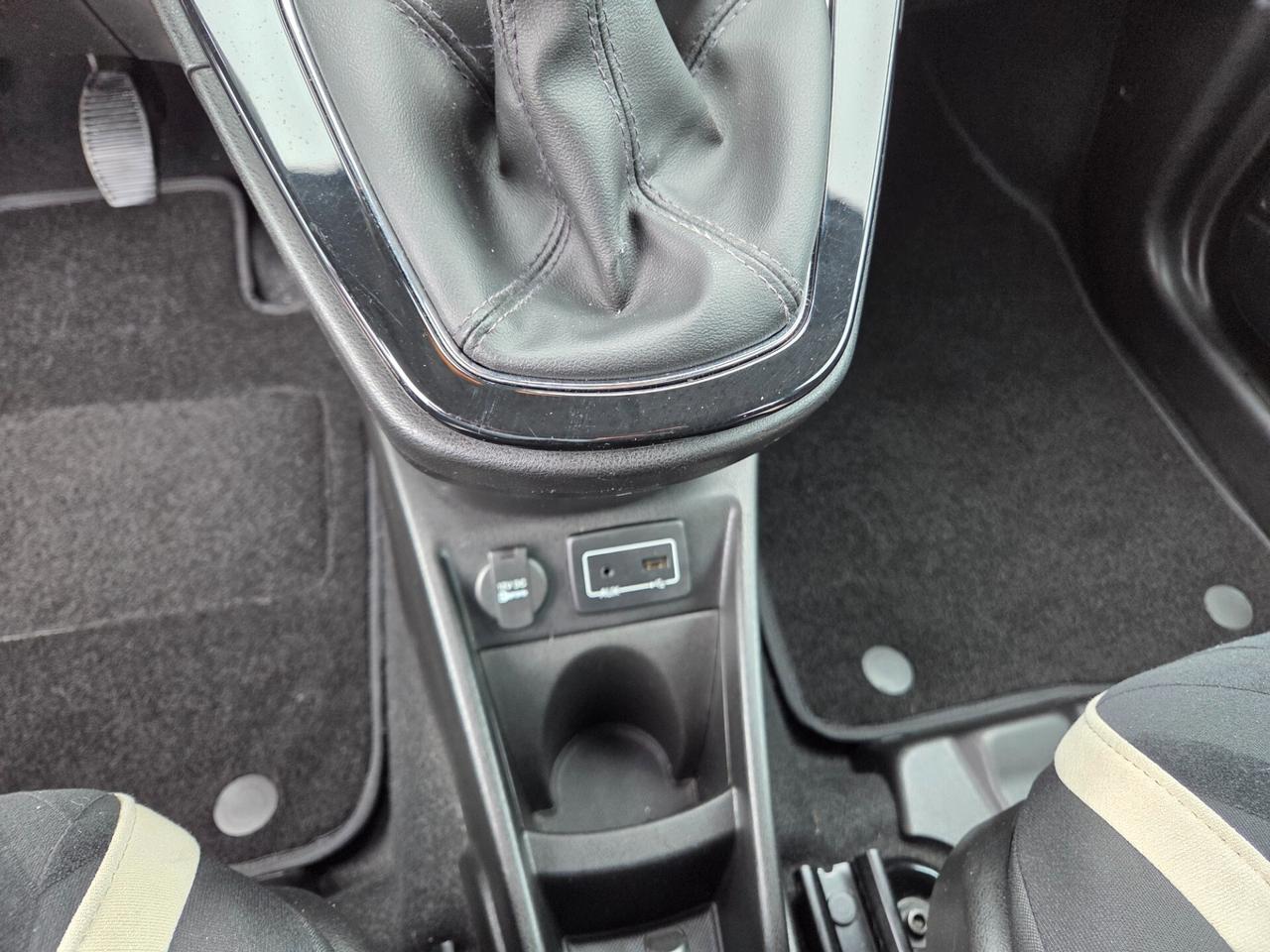Lancia Ypsilon 1.2 69 CV 5 porte Gold