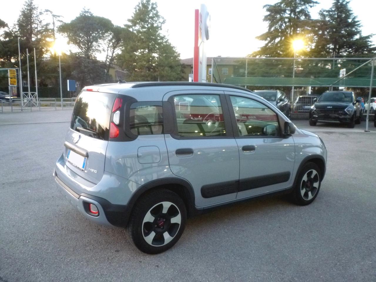 FIAT Panda 1.0 Hybrid 70 CV City Cross GRIGIO 2020