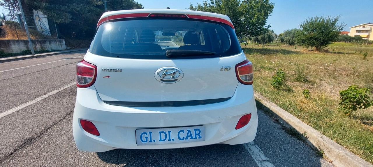 HIUNDAI I10 BENZINA 1,0 5 POSTI TELFONO X NEOPATENTATI IMPECCABILE GOMME NUOVE