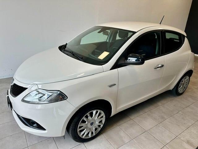 Lancia Ypsilon 1.2 69 CV 5 porte SILVER KM 79.200 - 2020