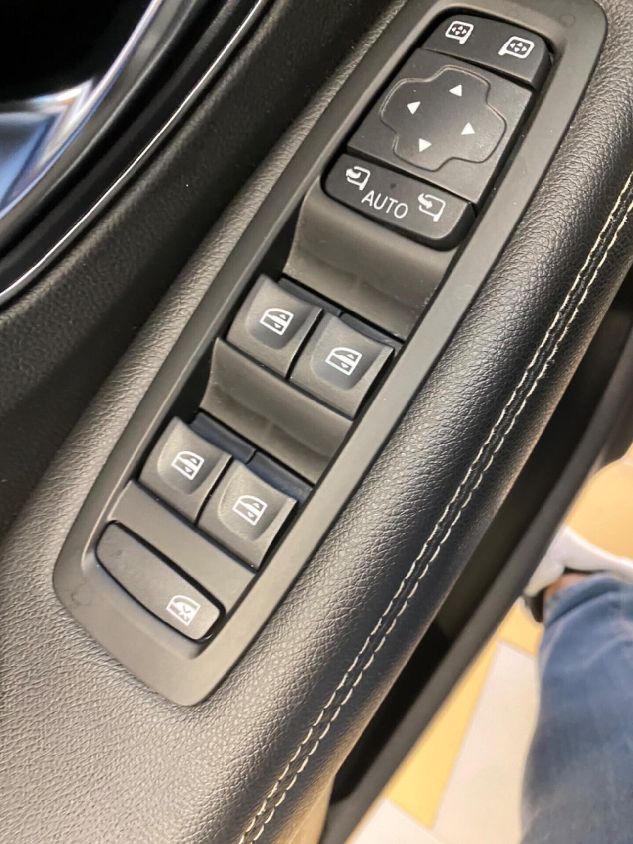 Renault Scenic Scénic dCi 8V 110 CV EDC Energy Intens