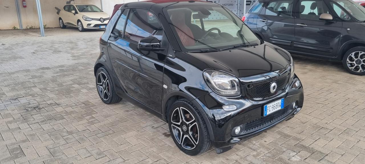 Smart ForTwo 1.0 twinamic cabrio Urban 71 CV Per Neopatentato