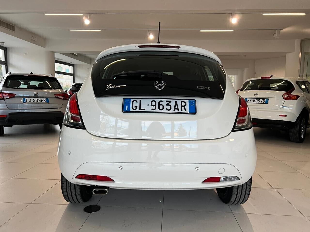 Lancia Ypsilon 1.0 FireFly 5 porte S&S Hybryd Gold