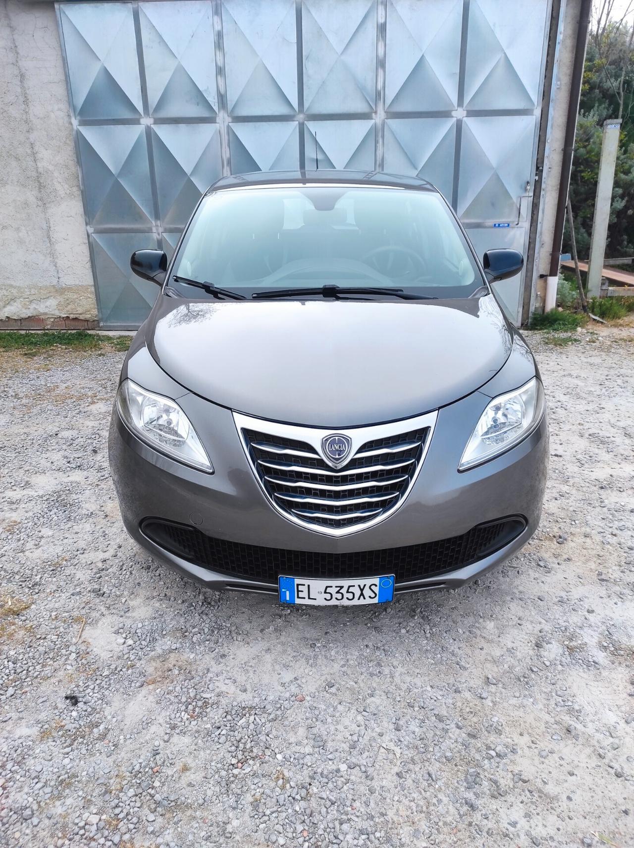 Lancia Ypsilon 1.2 69 CV 5 porte S&S Gold