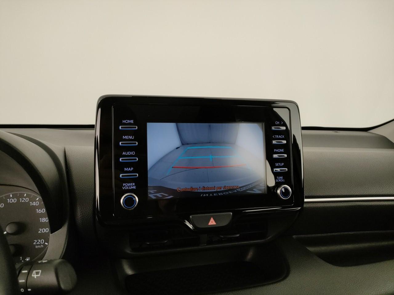 TOYOTA Yaris 1.5h Business