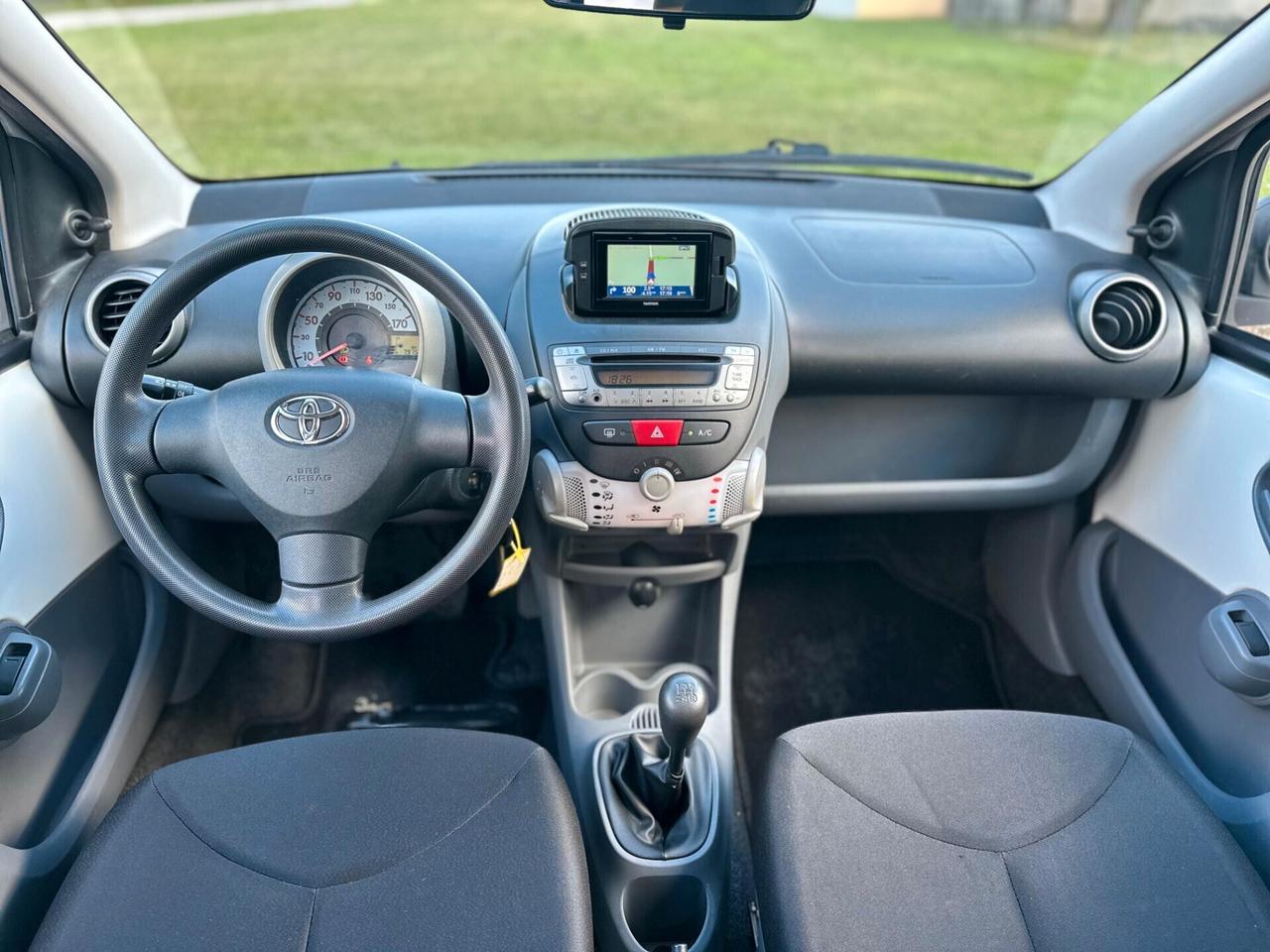 Toyota Aygo 1.0 12V VVT-i 5 porte Deep Ocean Connect