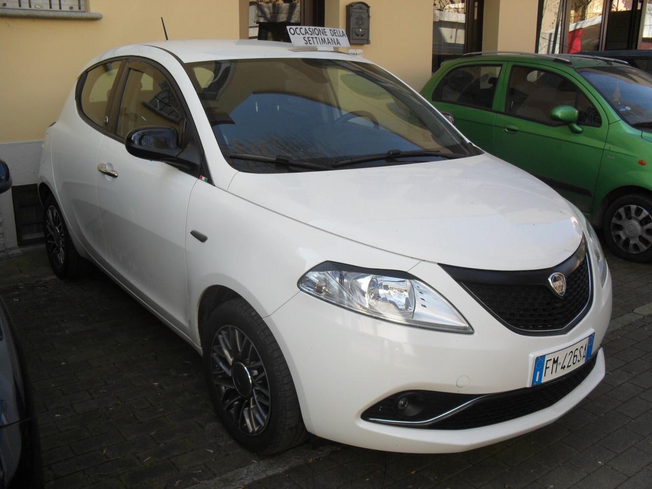 Lancia Ypsilon 1.2 69 CV 5 porte GPL Ecochic Gold