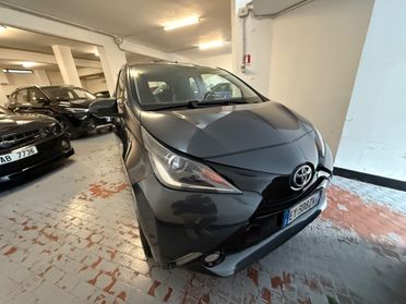 Toyota Aygo 1.0 VVT-i 69 CV 5 porte x-play