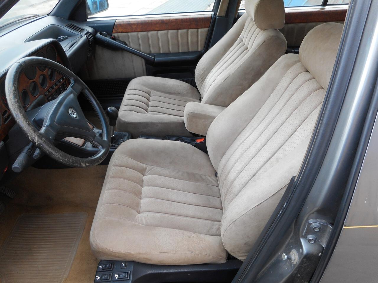 Lancia Thema 8.32 Ferrari