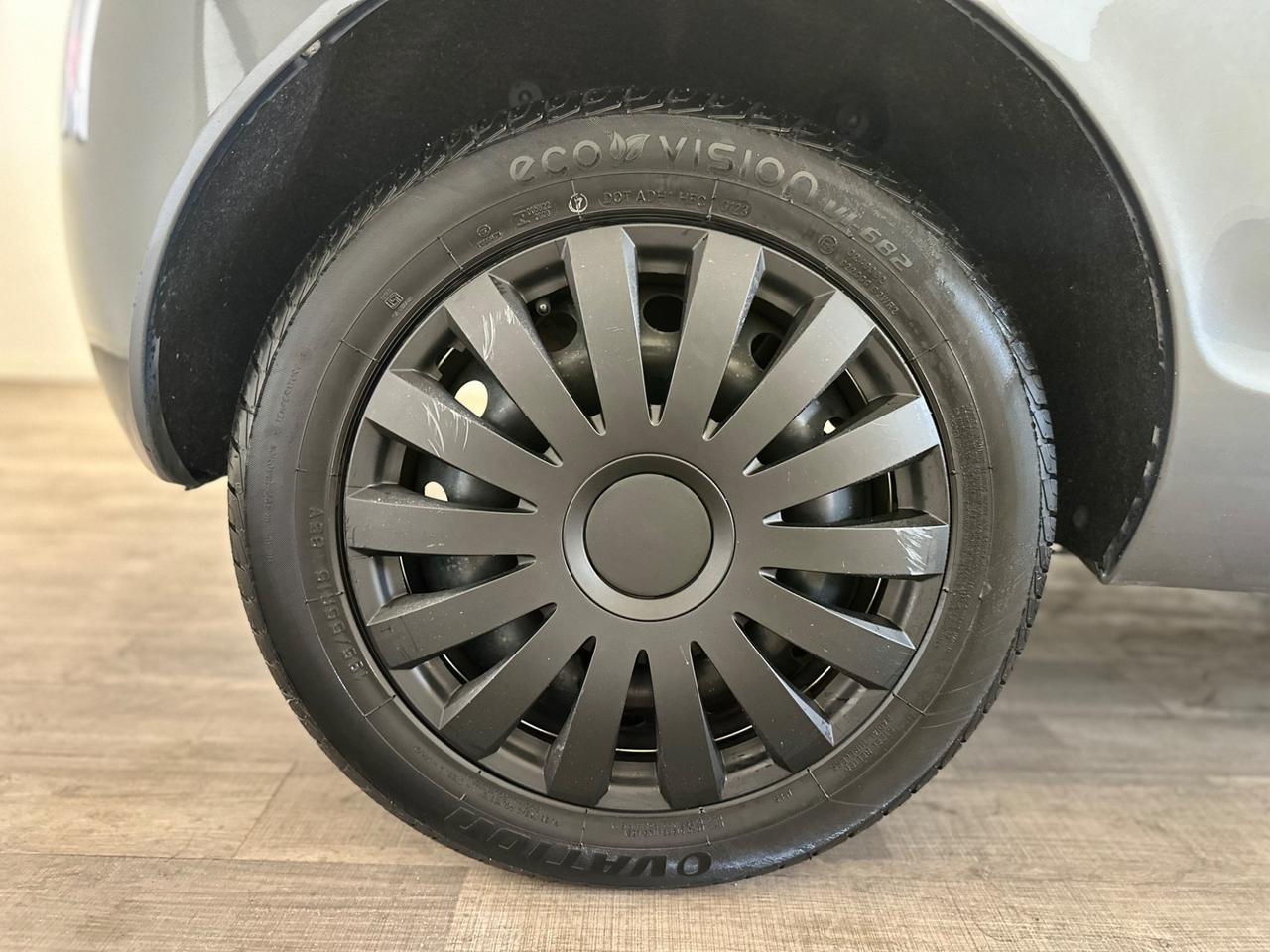 Lancia Ypsilon 1.2 Argento NEOPATENTATI