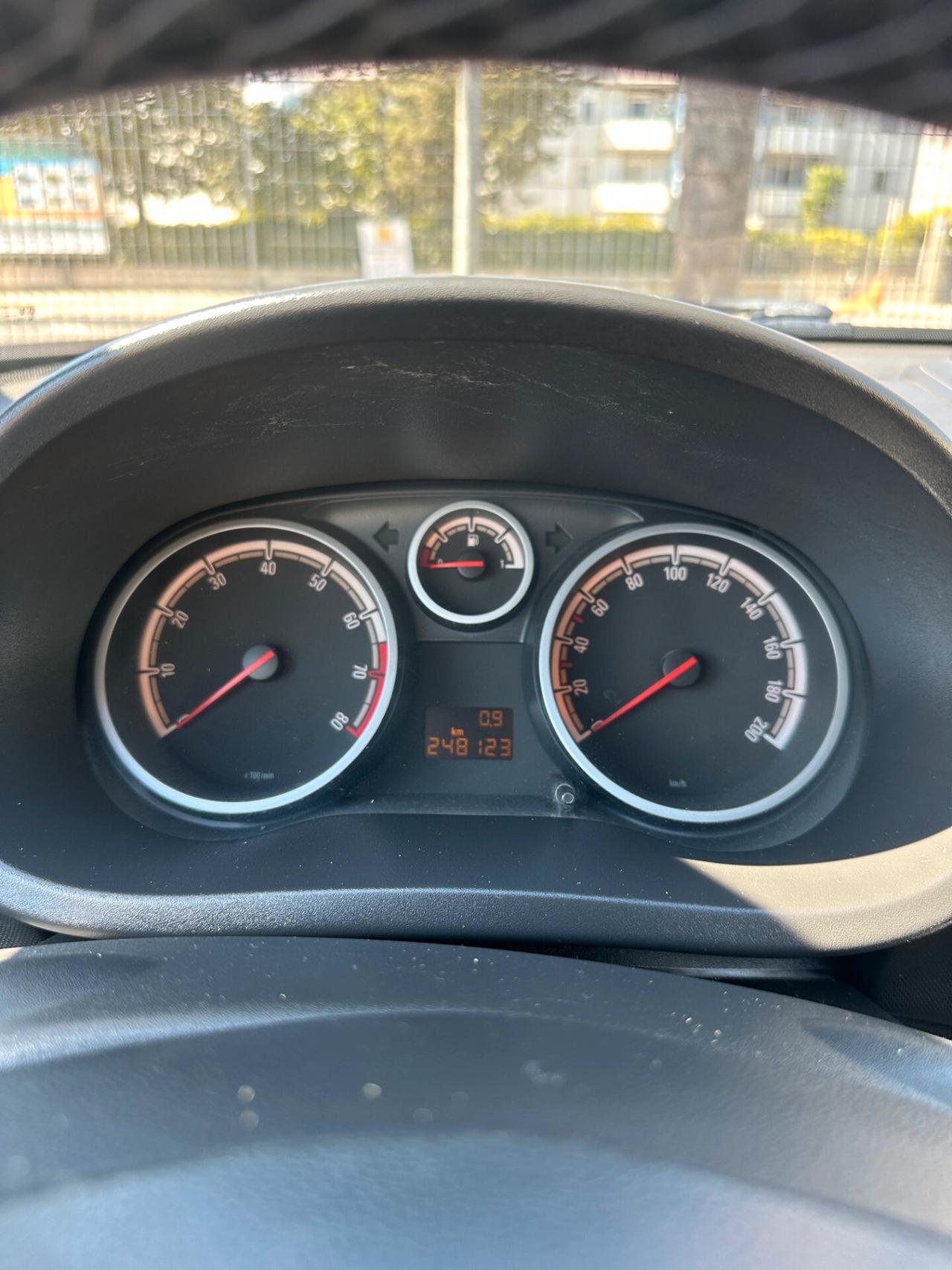 OPEL CORSA 1.2 GPL 2010 OK NEOPATENTATI