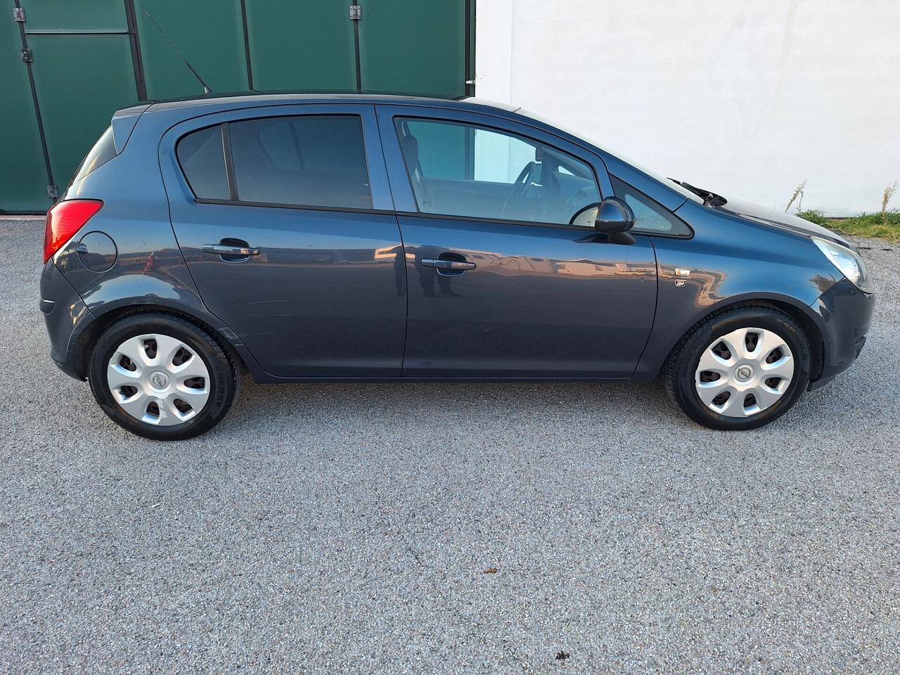Opel Corsa 1.2 5 porte Edition NEOPATENTATI UNICOPROPIETARIO