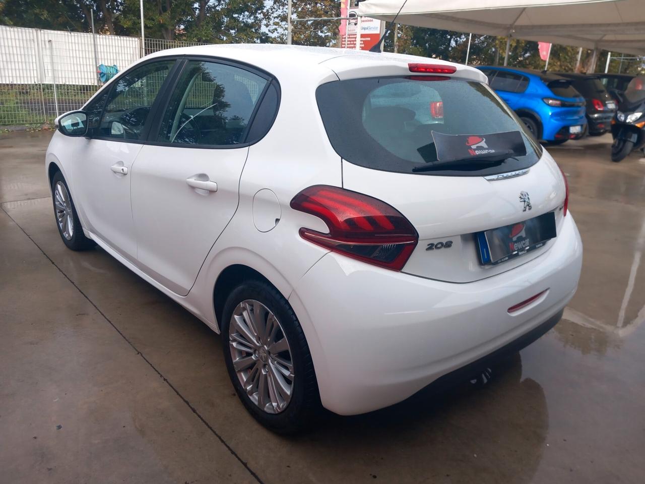 Peugeot 208 PureTech 82 5 porte Active km 96000 garanzia