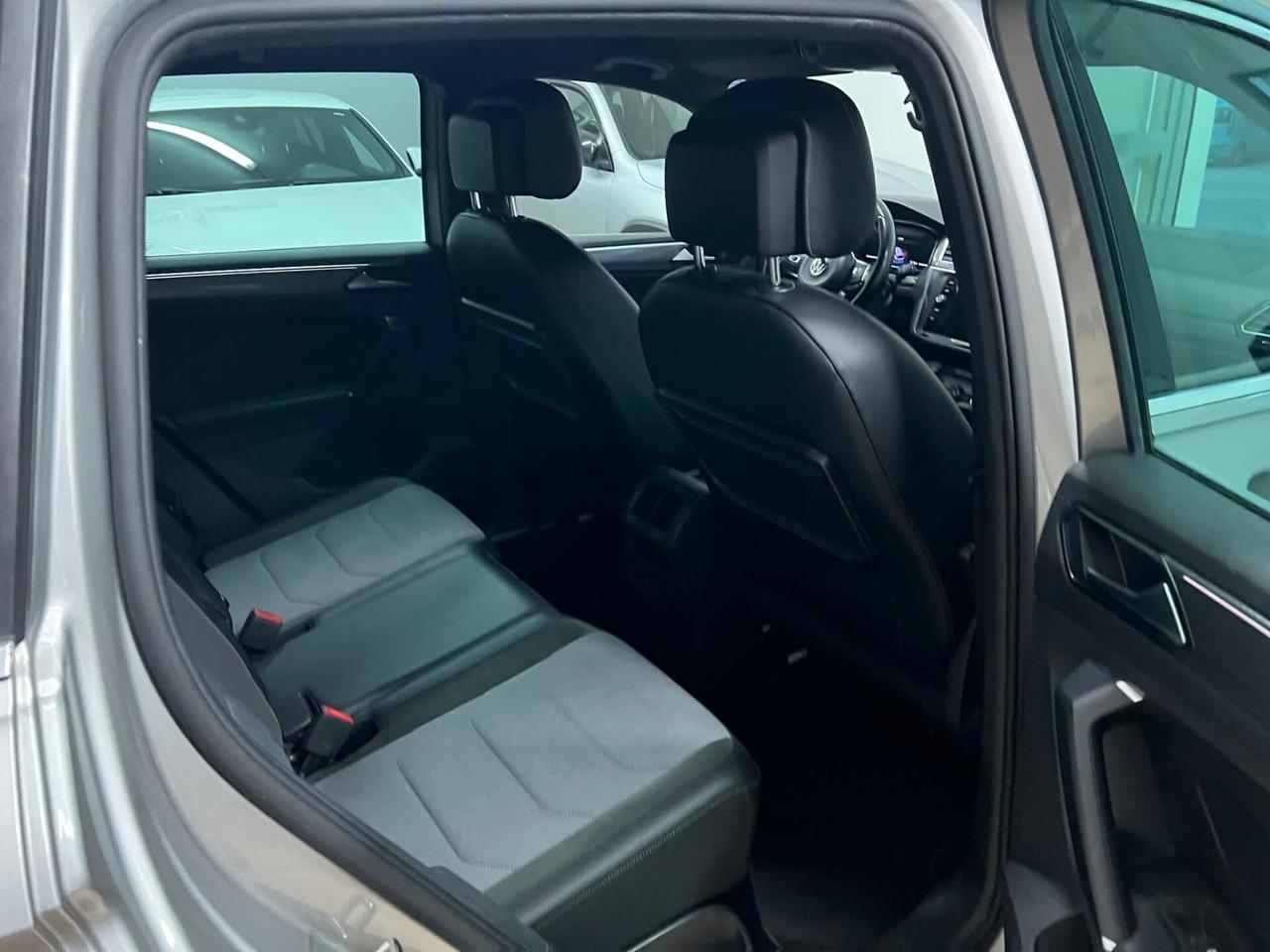 Volkswagen Tiguan 2.0 TDI SCR DSG Executive R-Line BlueMotion Technology