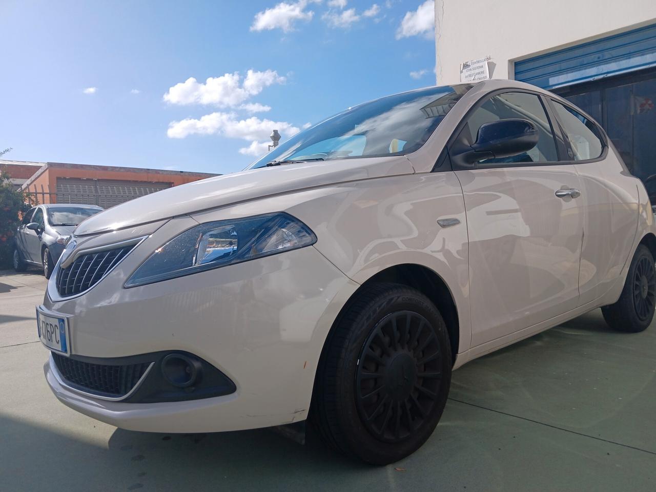 LANCIA Ypsilon 1.000 Hybrid 69cv Km41.300