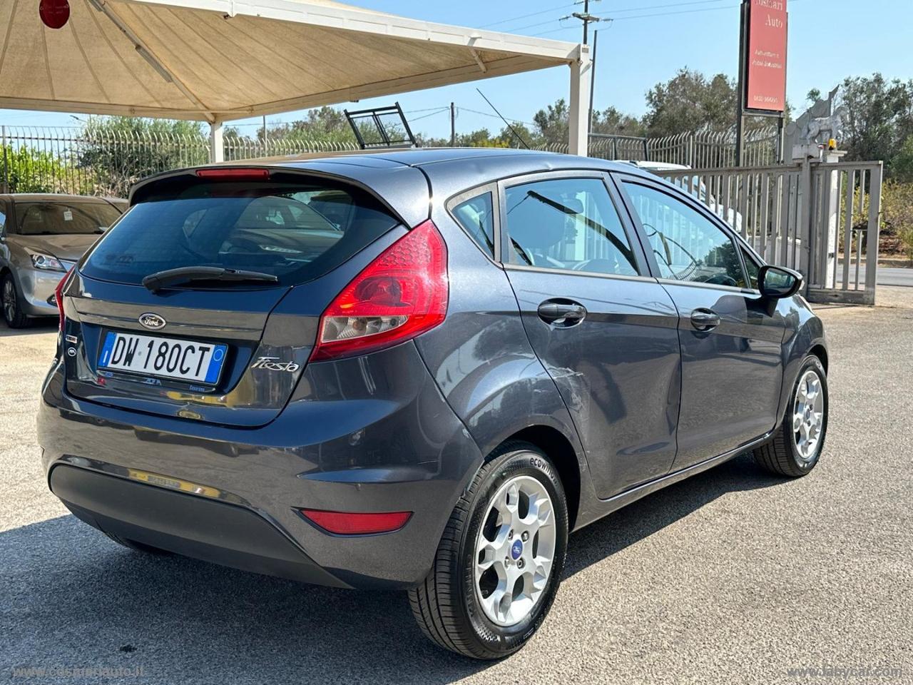 FORD Fiesta 1.4 TDCi 70 CV 5p. Titanium
