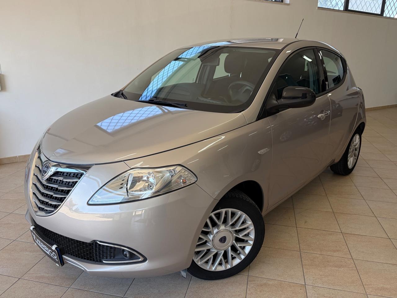 Lancia Ypsilon 1.2 69 CV 5 porte Elle
