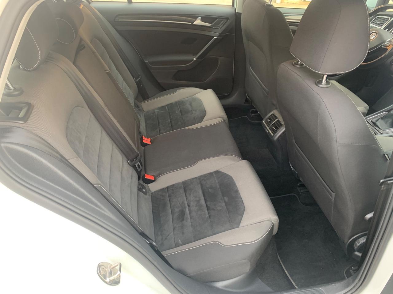 Volkswagen Golf 1.6 TDI 5p. Highline BlueMotion Technology