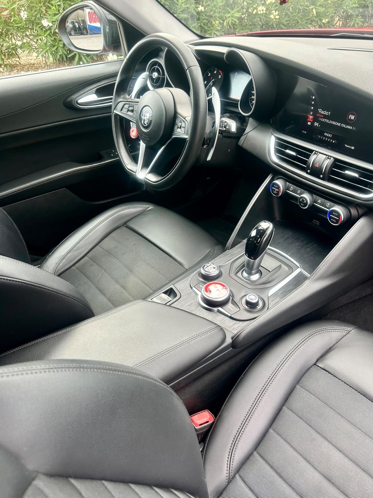 Alfa Romeo Giulia 2.2 Turbodiesel 160 CV AT8 Super q2
