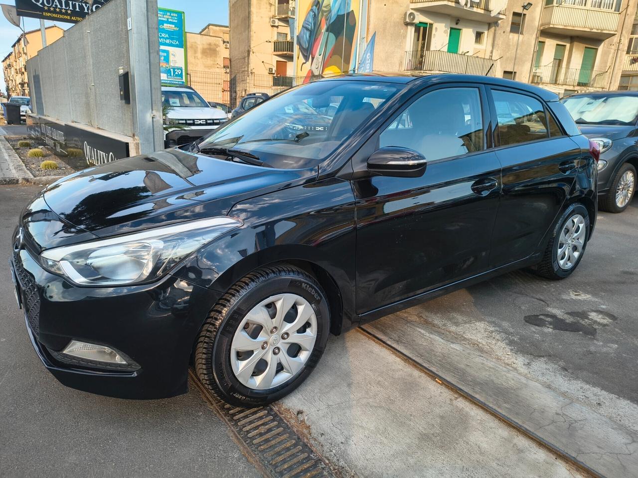 HYUNDAI I20 1.2 GPL UNICOPROPRIETARIO ANNO 2017
