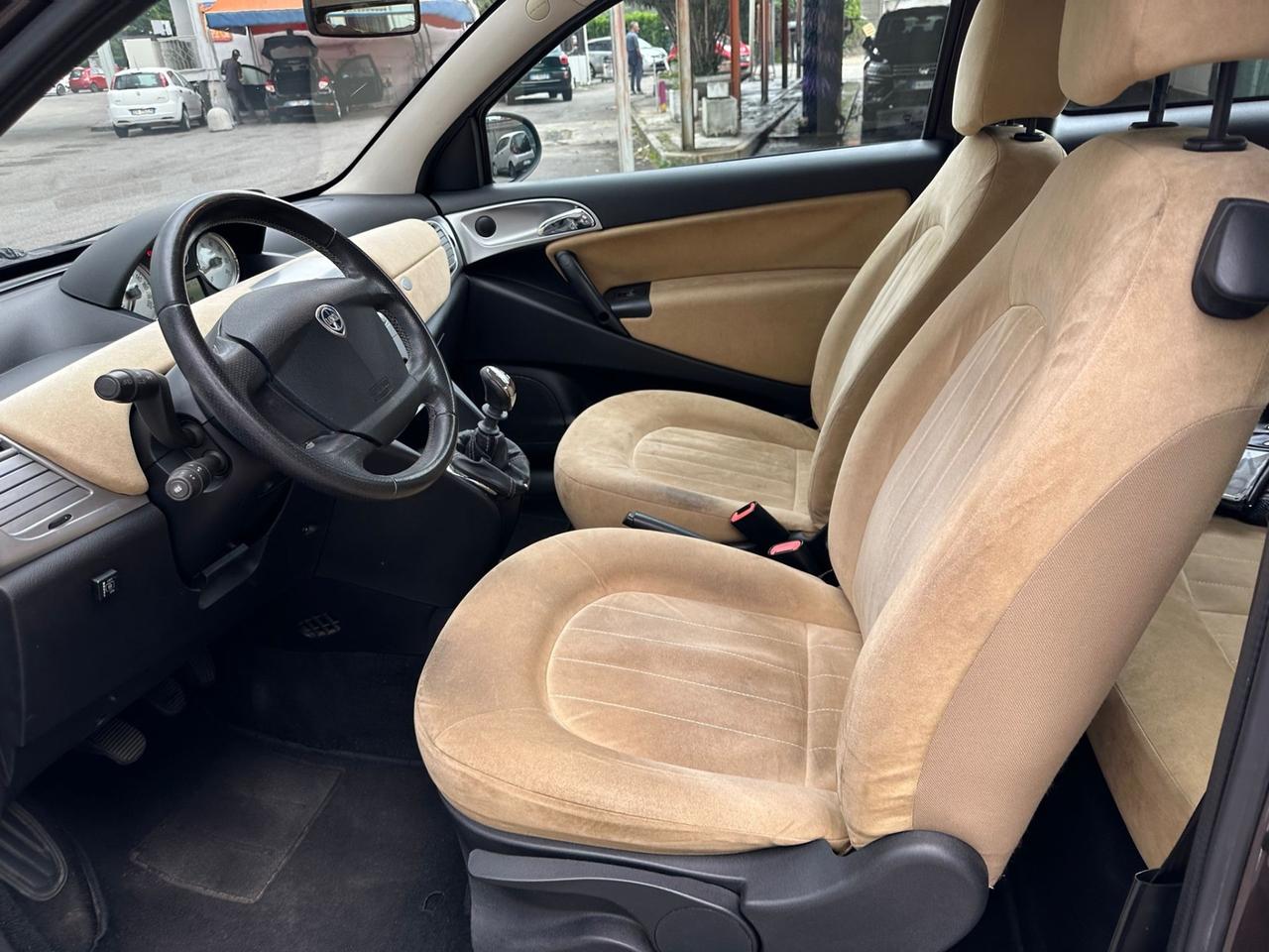 Lancia Ypsilon 1.4 GPL nessun limite di circolazione area B - ok Neopat
