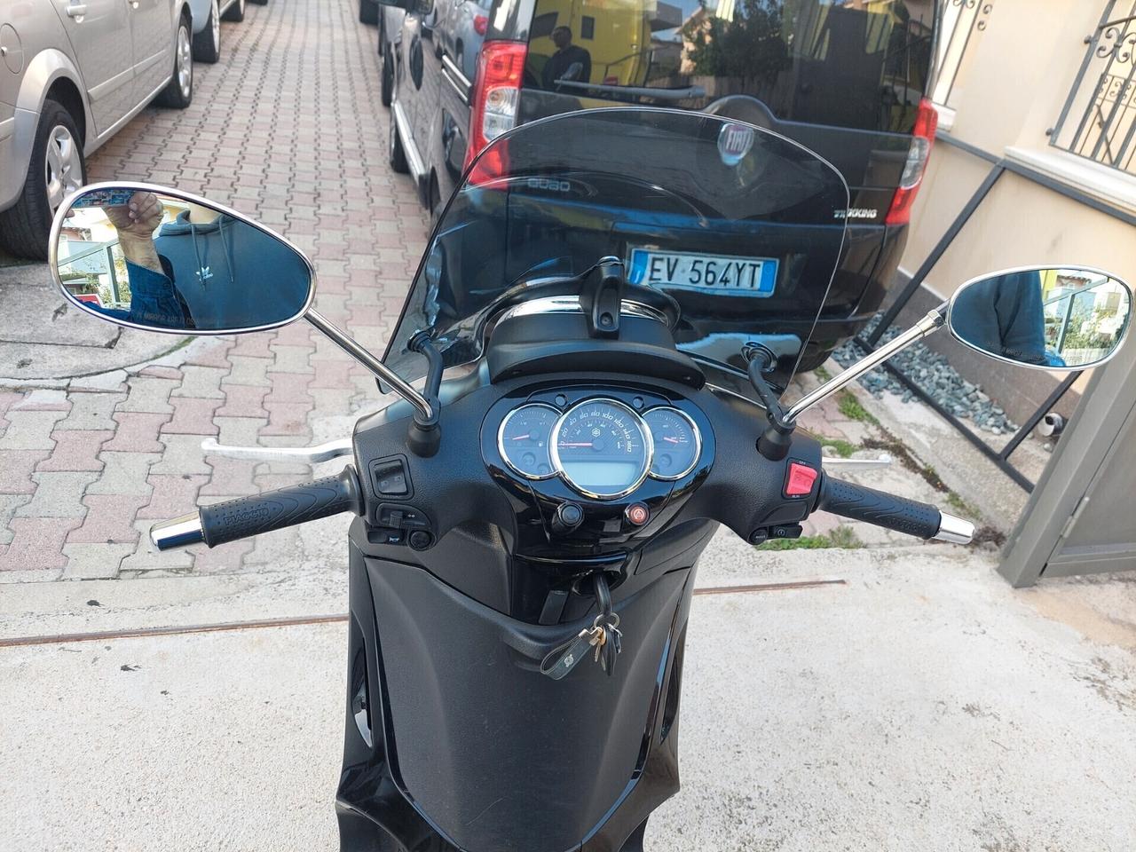 BEVERLY 350 MODELLO POLICE ABS SRS GOMME NUOVISSIME